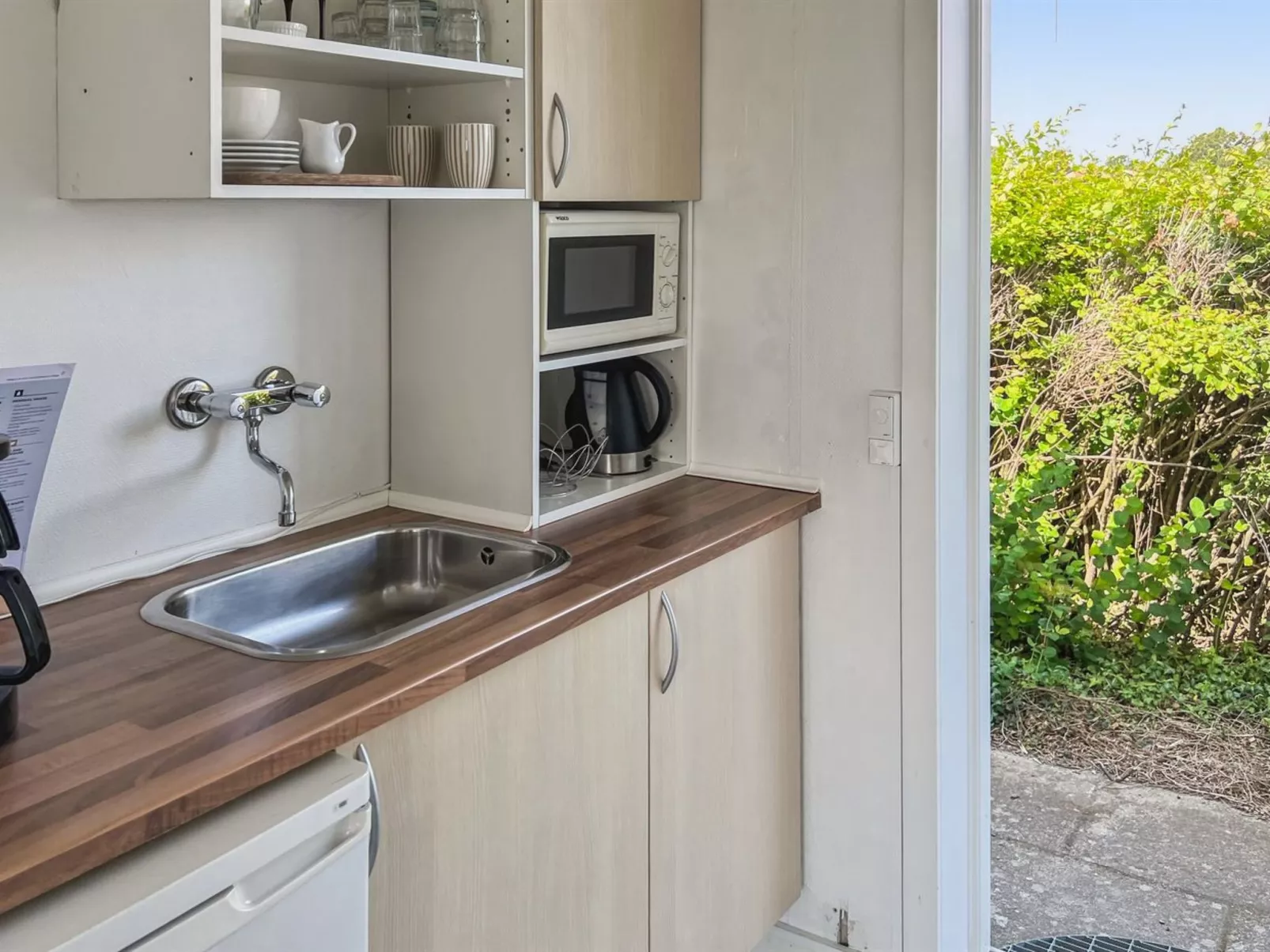 "Kirsti" - 300m from the sea - Binnen