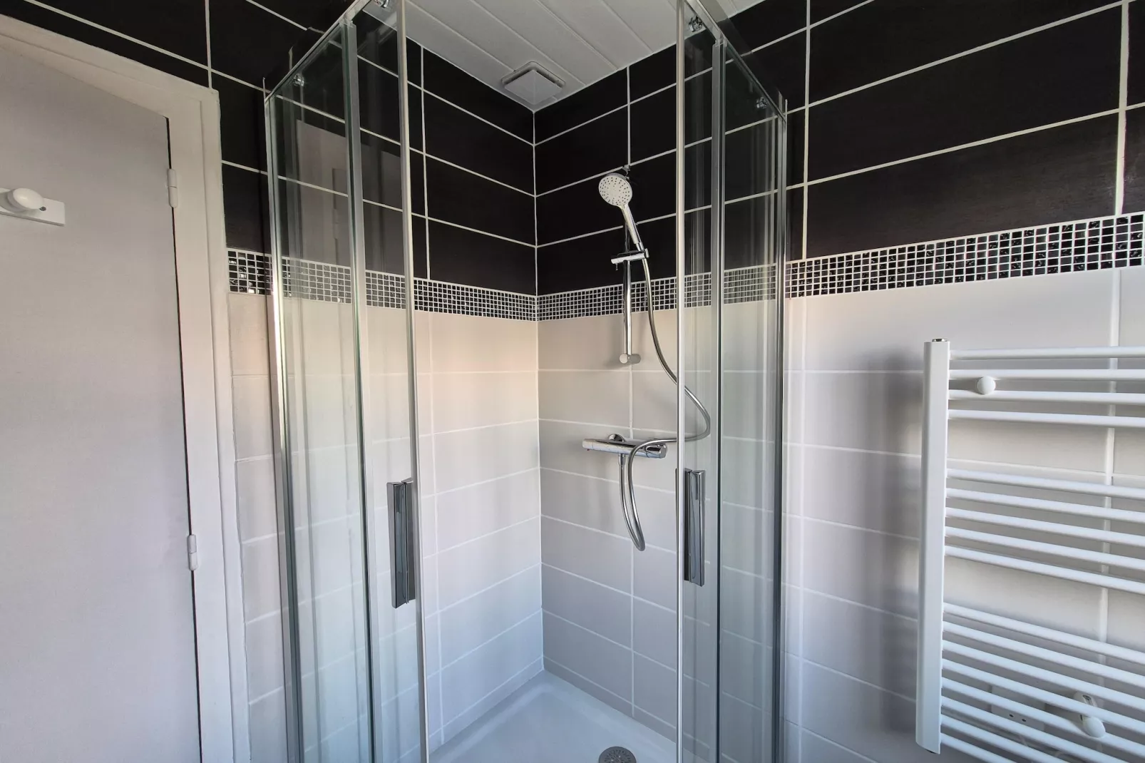 Gîte "Yvonne" à Plurien - Badkamer