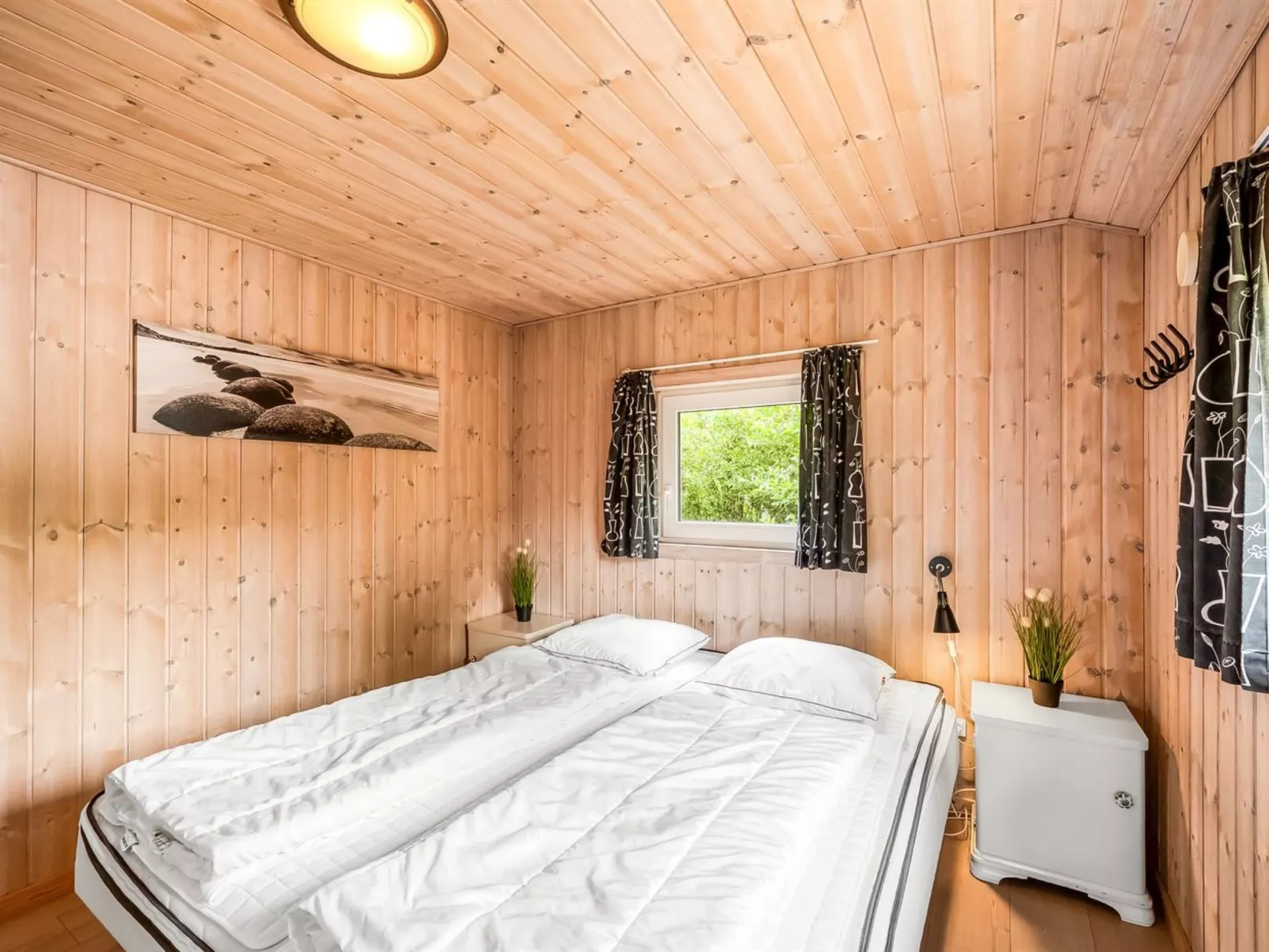 "Yorick" - 350m to the fjord - Binnen