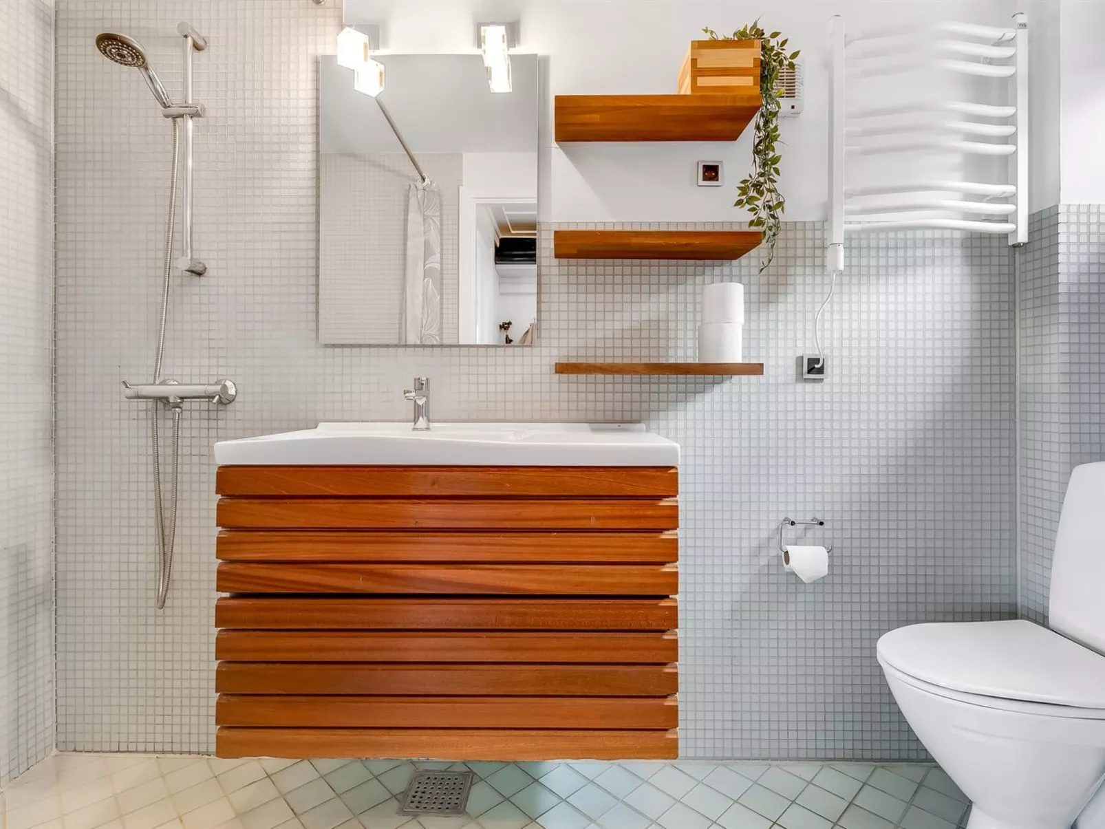 "Fina" - 10m from the sea-Binnen