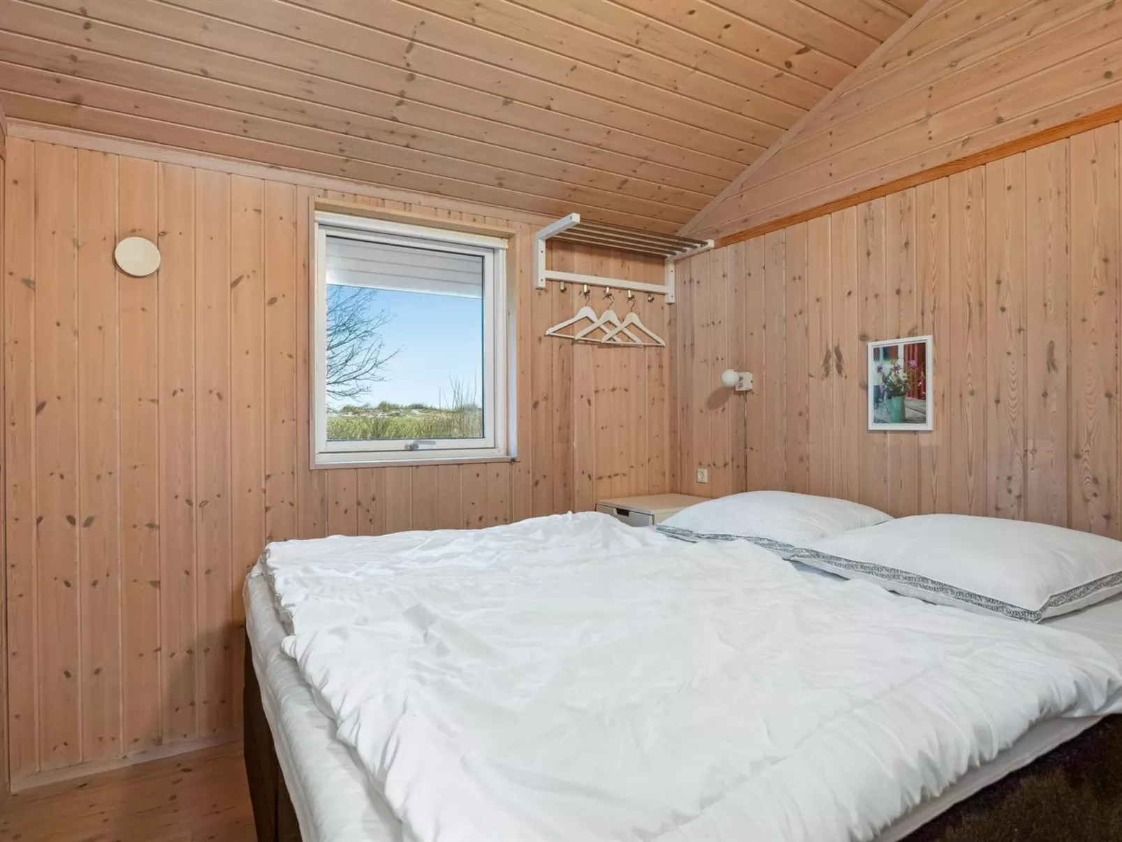 "Garth" - 50m from the sea - Binnen