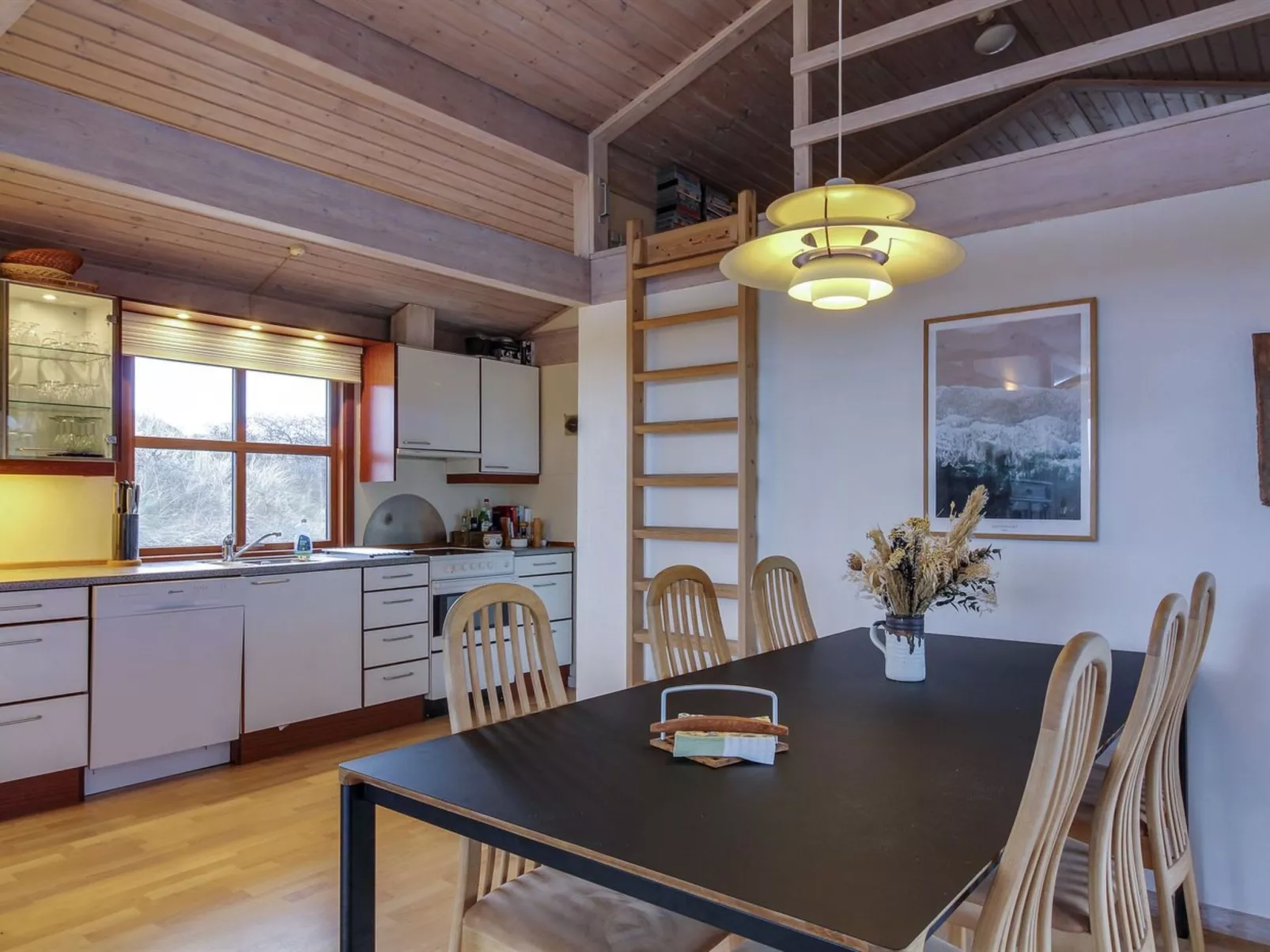 "Essie" - 250m from the sea - Binnen