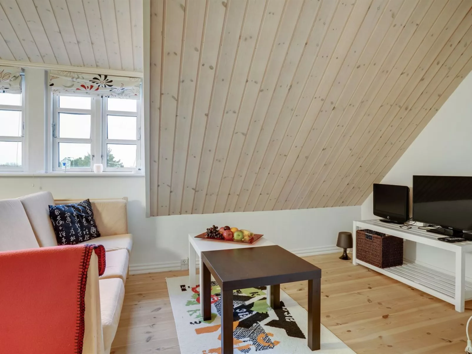 "Aagot" - 850m from the sea - Binnen