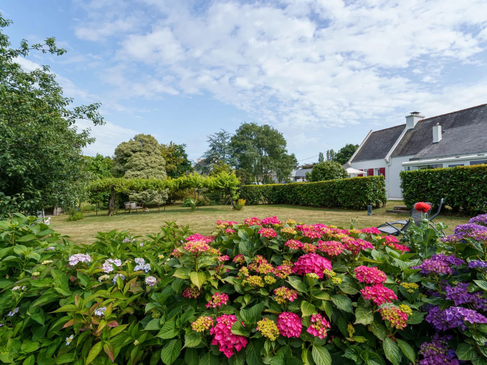 Les Volets Rouges - Buiten