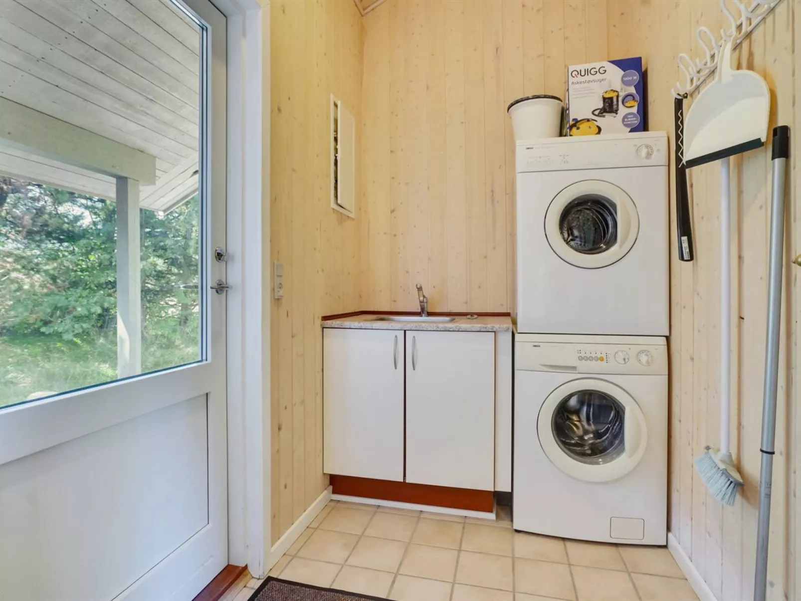 "Jussi" - 3.5km from the sea-Binnen