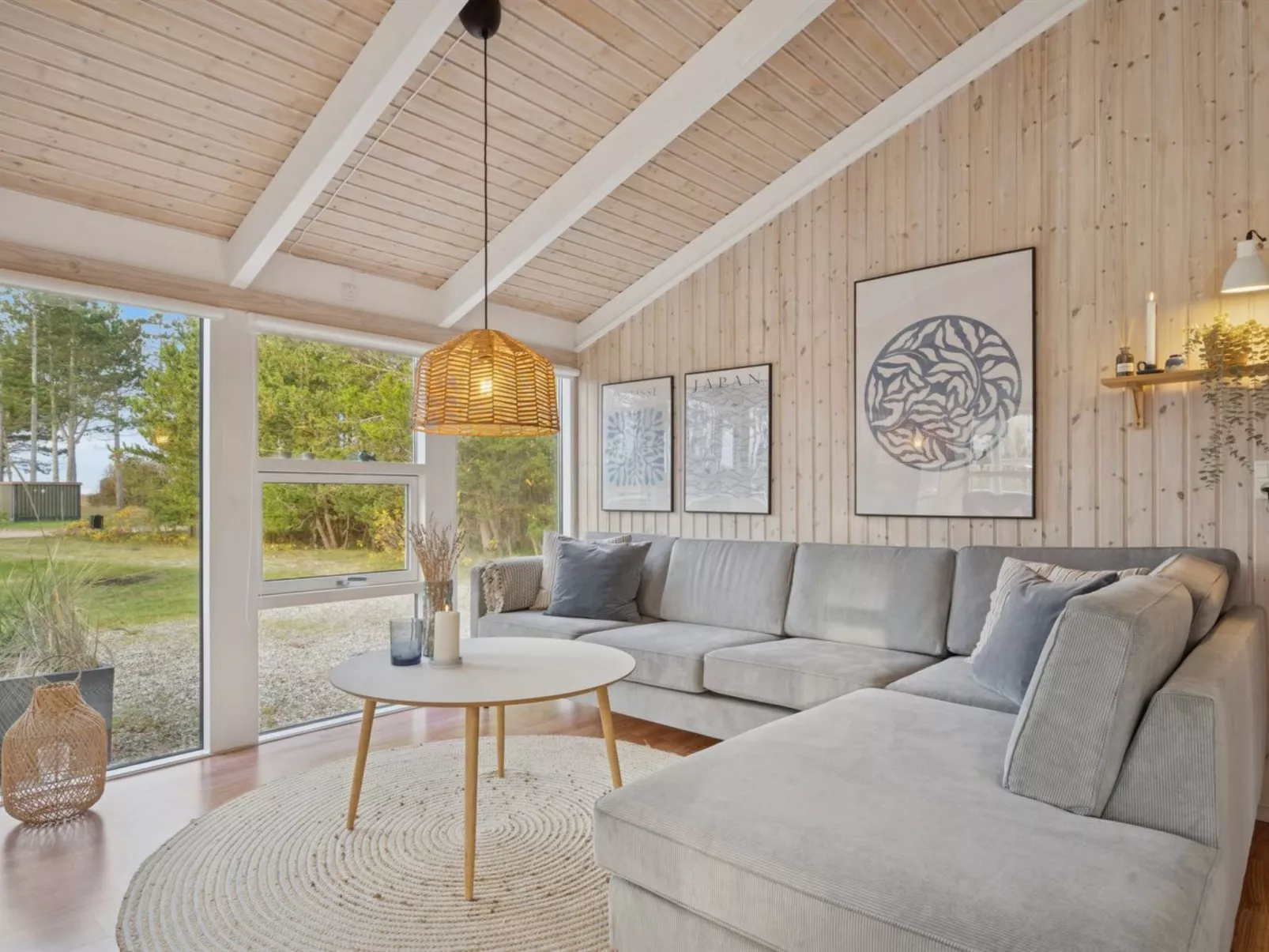 "Alvy" - 200m from the sea-Binnen