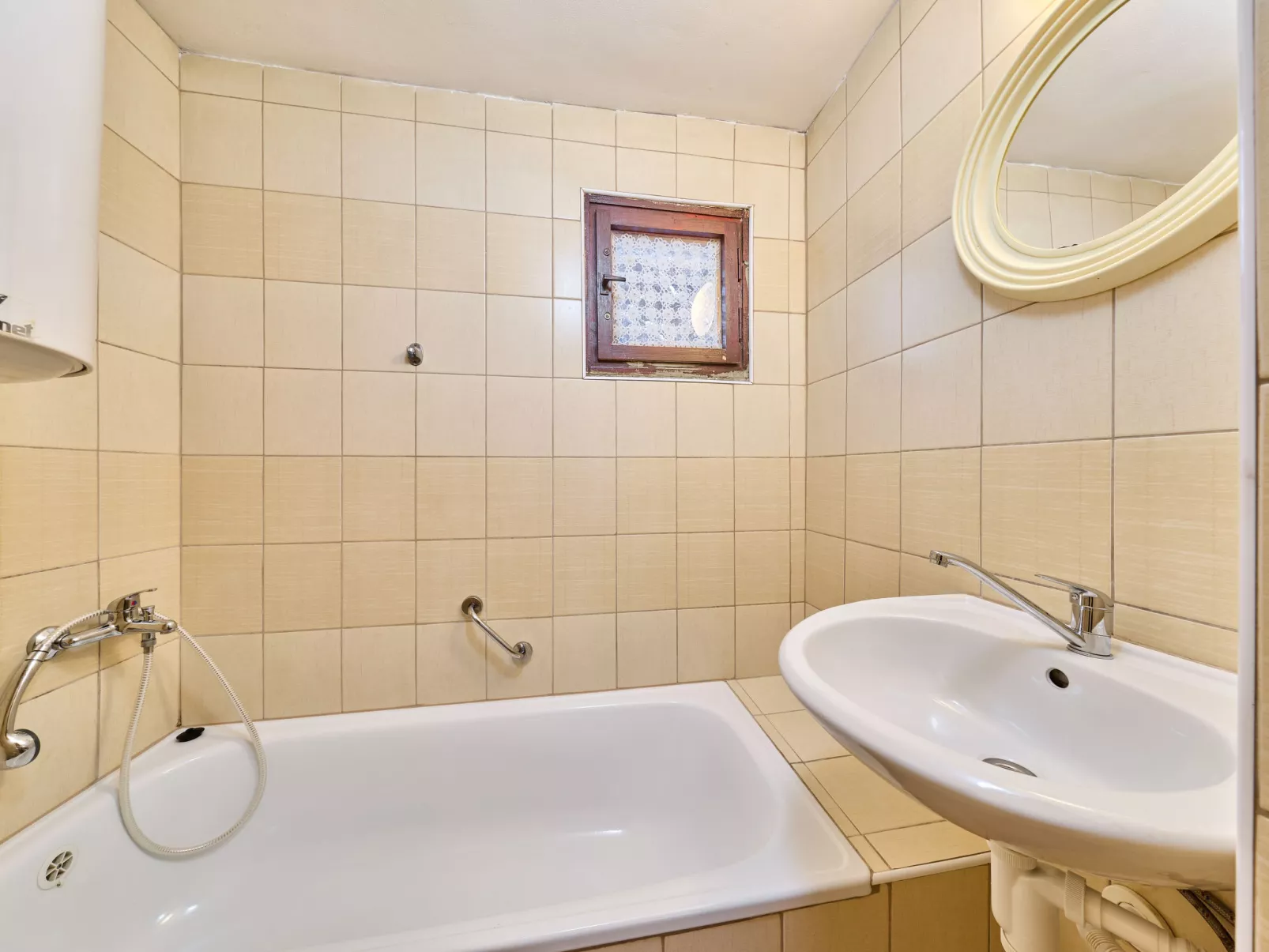 Chaloupka U lesa-Binnen