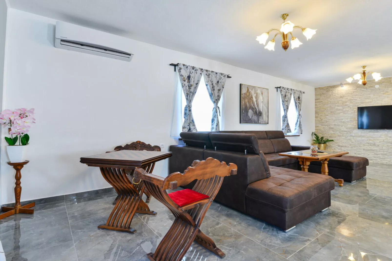 Marinic Comfortable holiday residence-Woonkamer