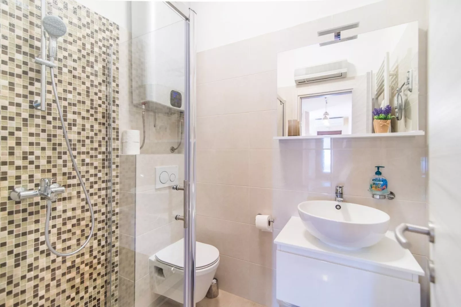 Villa Amalija - Apartment Amy with Sea View-Badkamer