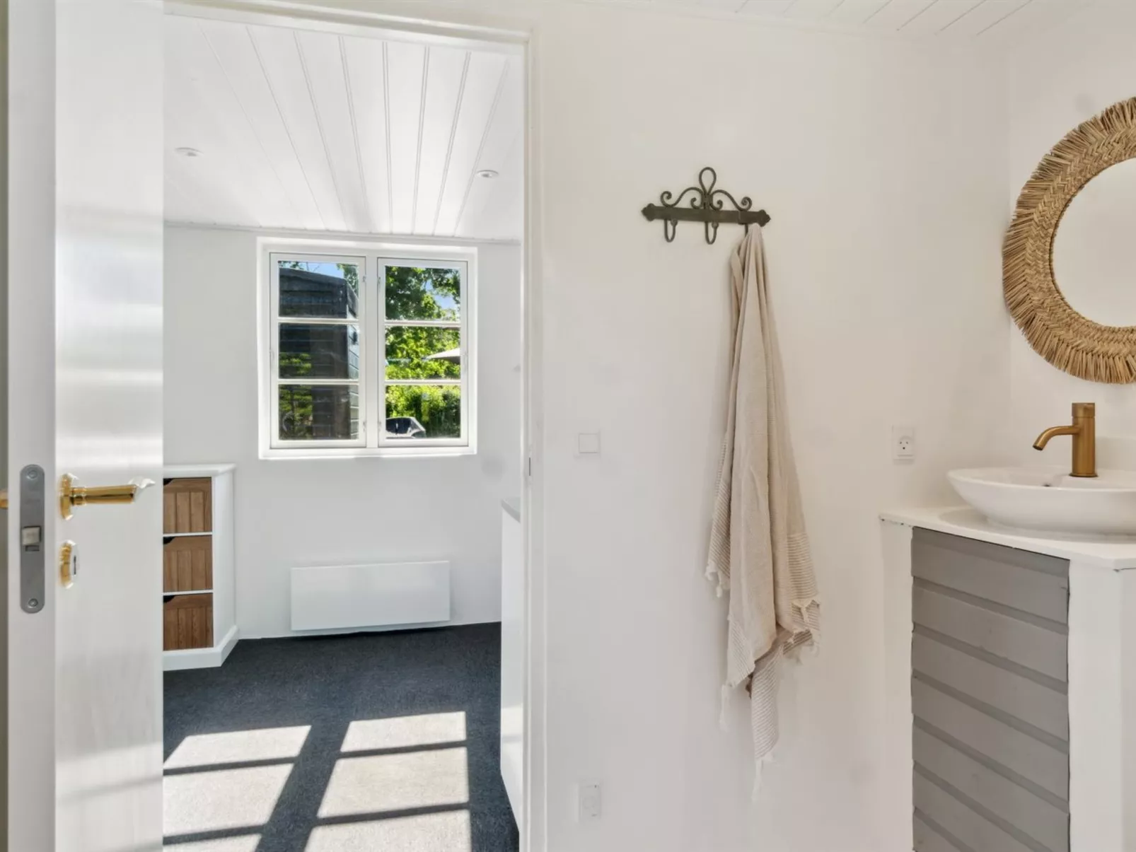 "Thrym" - 2.5km from the sea - Binnen