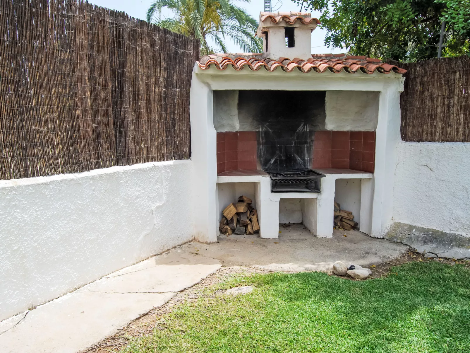 Ferienvilla, Seeblick, privater Pool und Parkplatz - Buiten