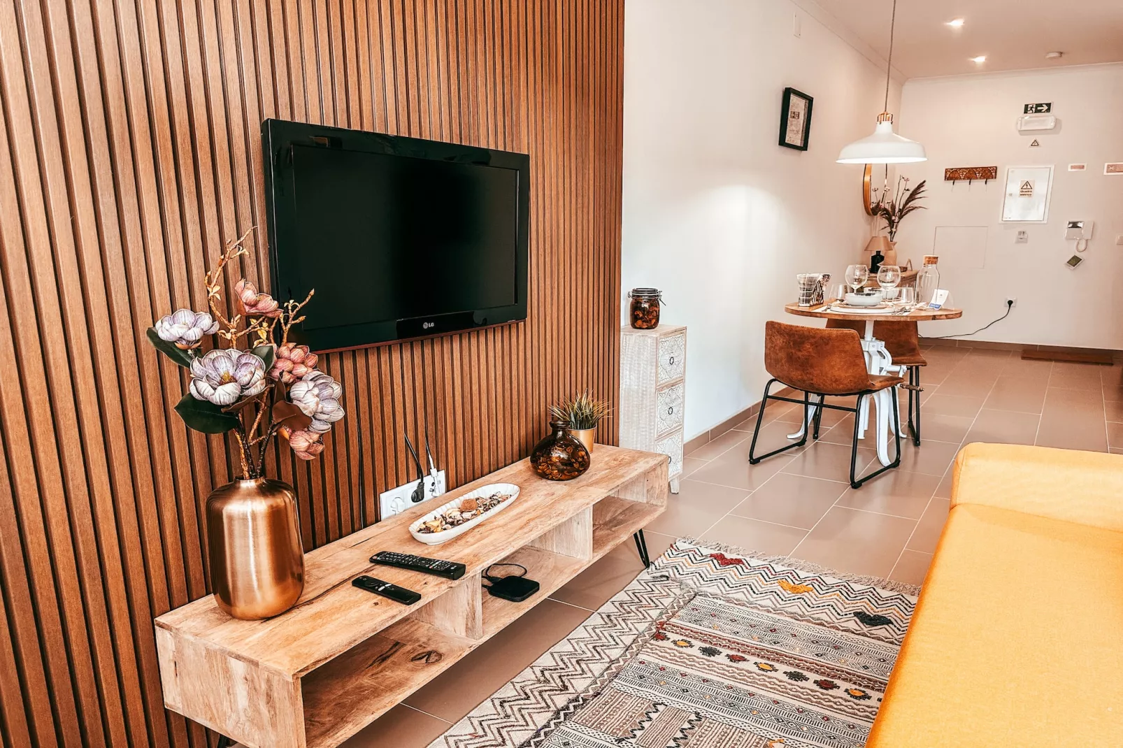 Cosy Apartment Queluz By Gt House-Woonkamer