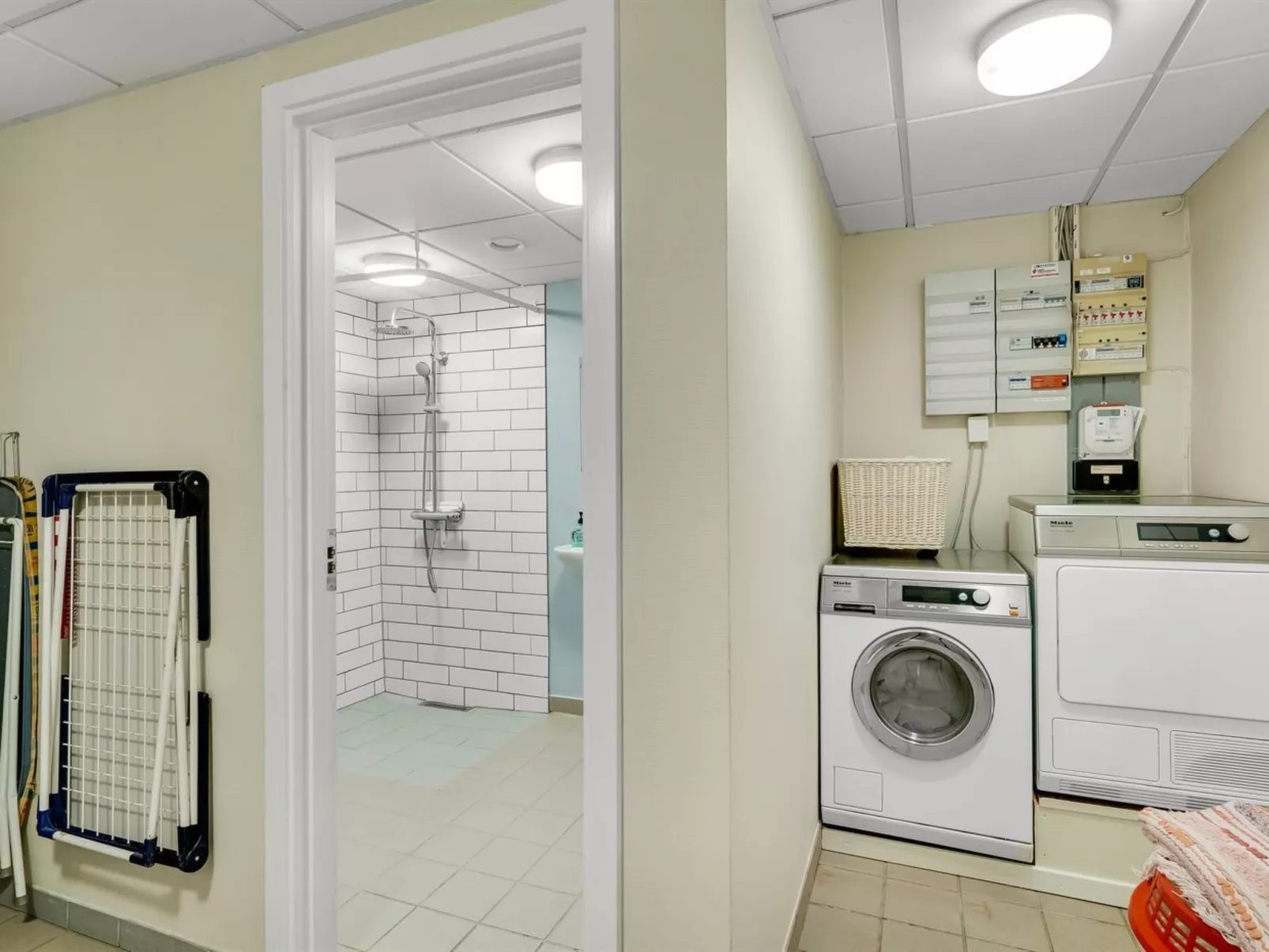 "Borjana" - 500m to the fjord-Binnen