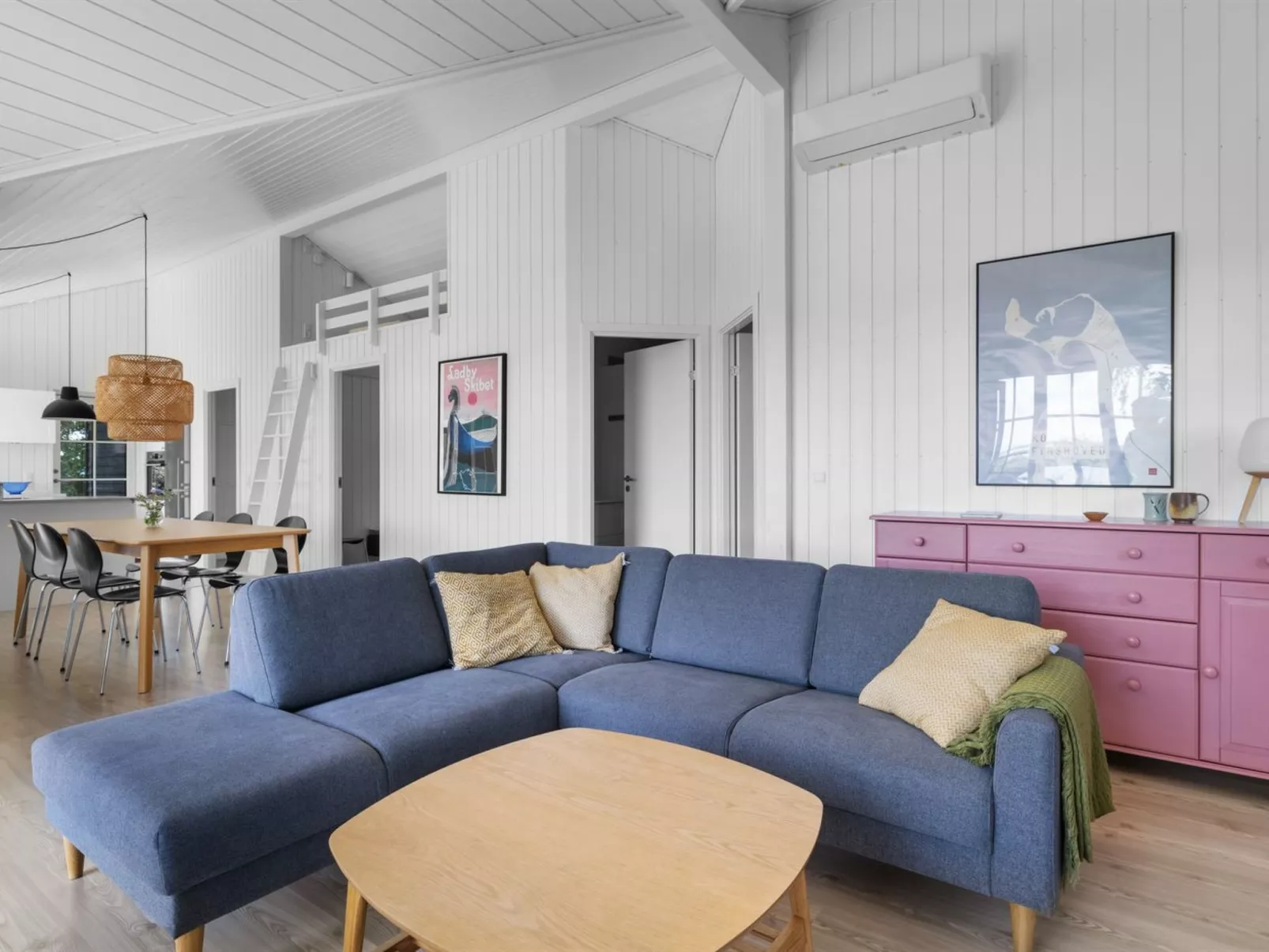 "Edvardsine" - 40m from the sea-Binnen