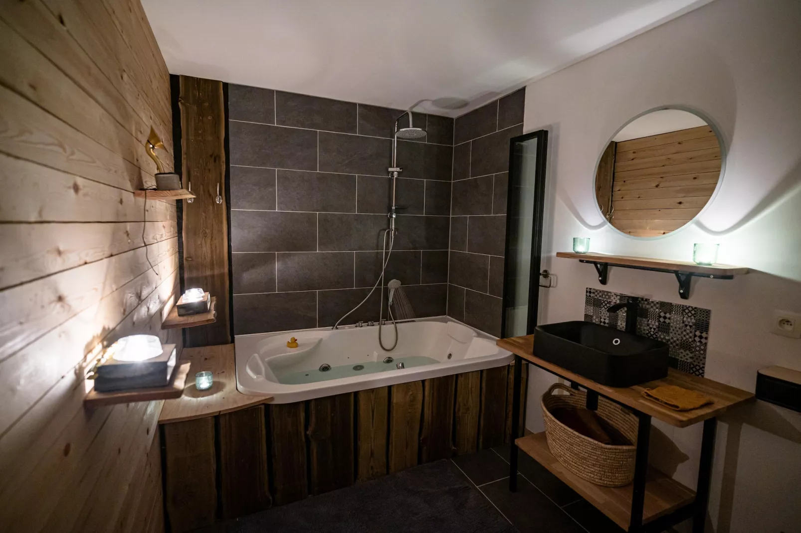 Appartement Spa Vip 2/3-Badkamer