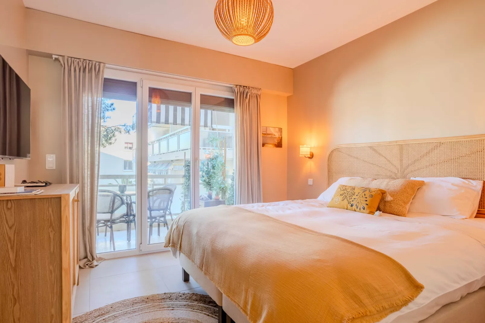 MB-2-PINS-M-Niet-getagd