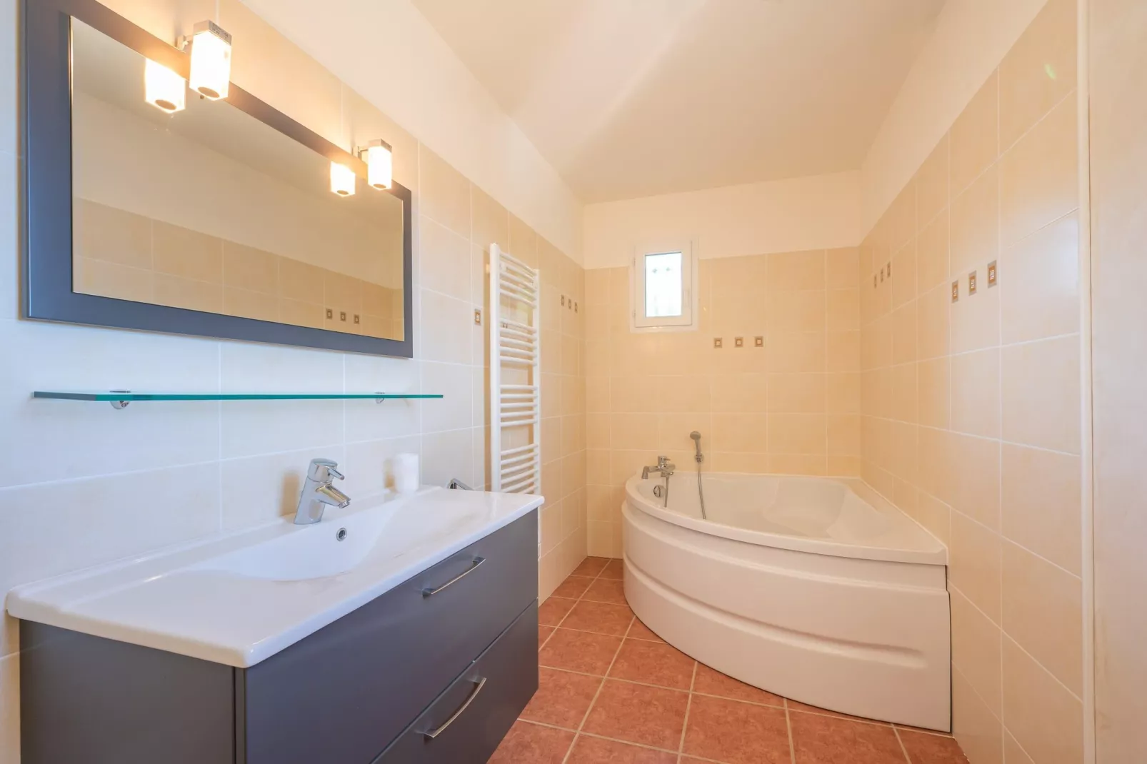 Mas Hortense-Badkamer