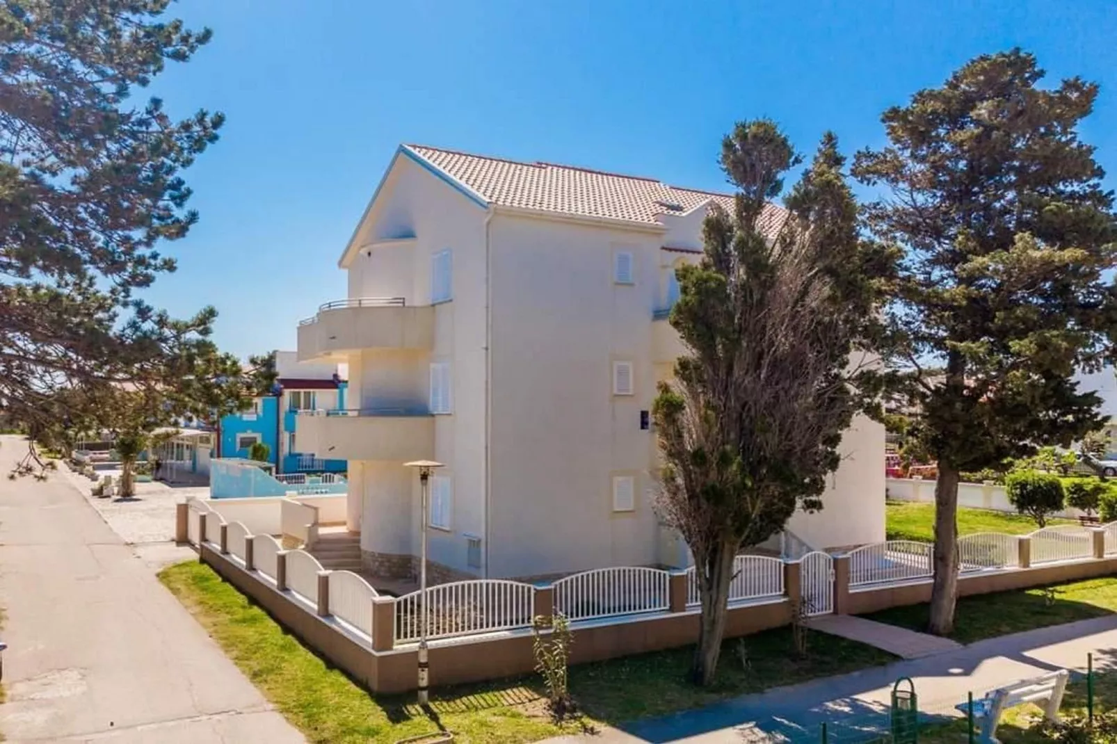 Apartments Anamarija - One Bedroom Apartment with Balcony (A2+2) 1 - Buitenlucht