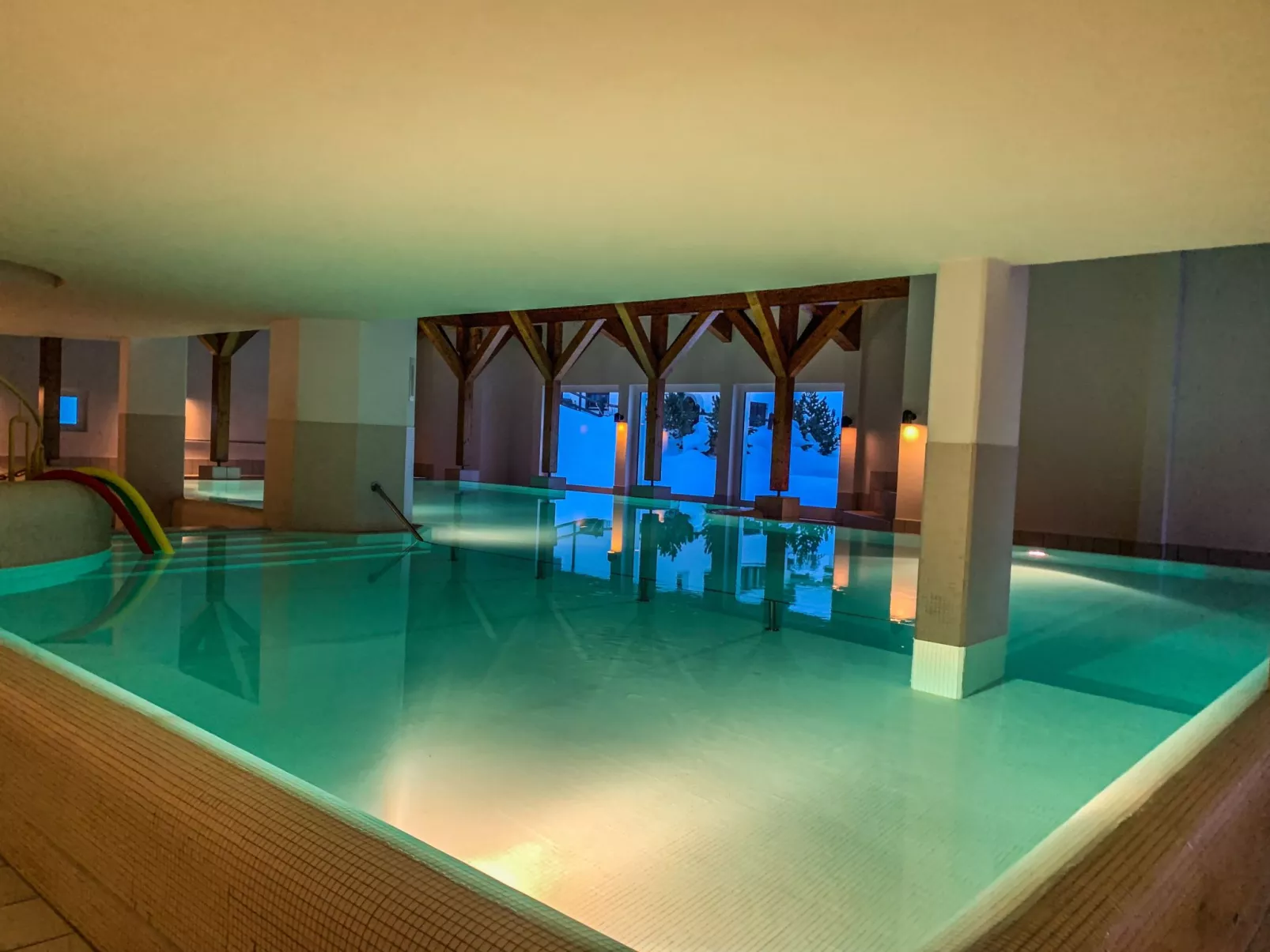 Mit Blick in die Berge - Image-tags.info