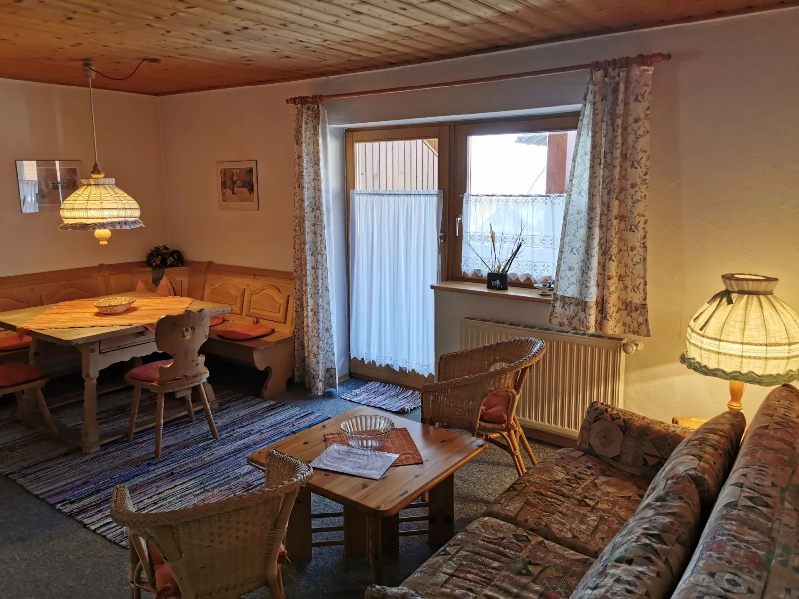 Wohnung mit einem schönen großen Balkon - Image-tags.info