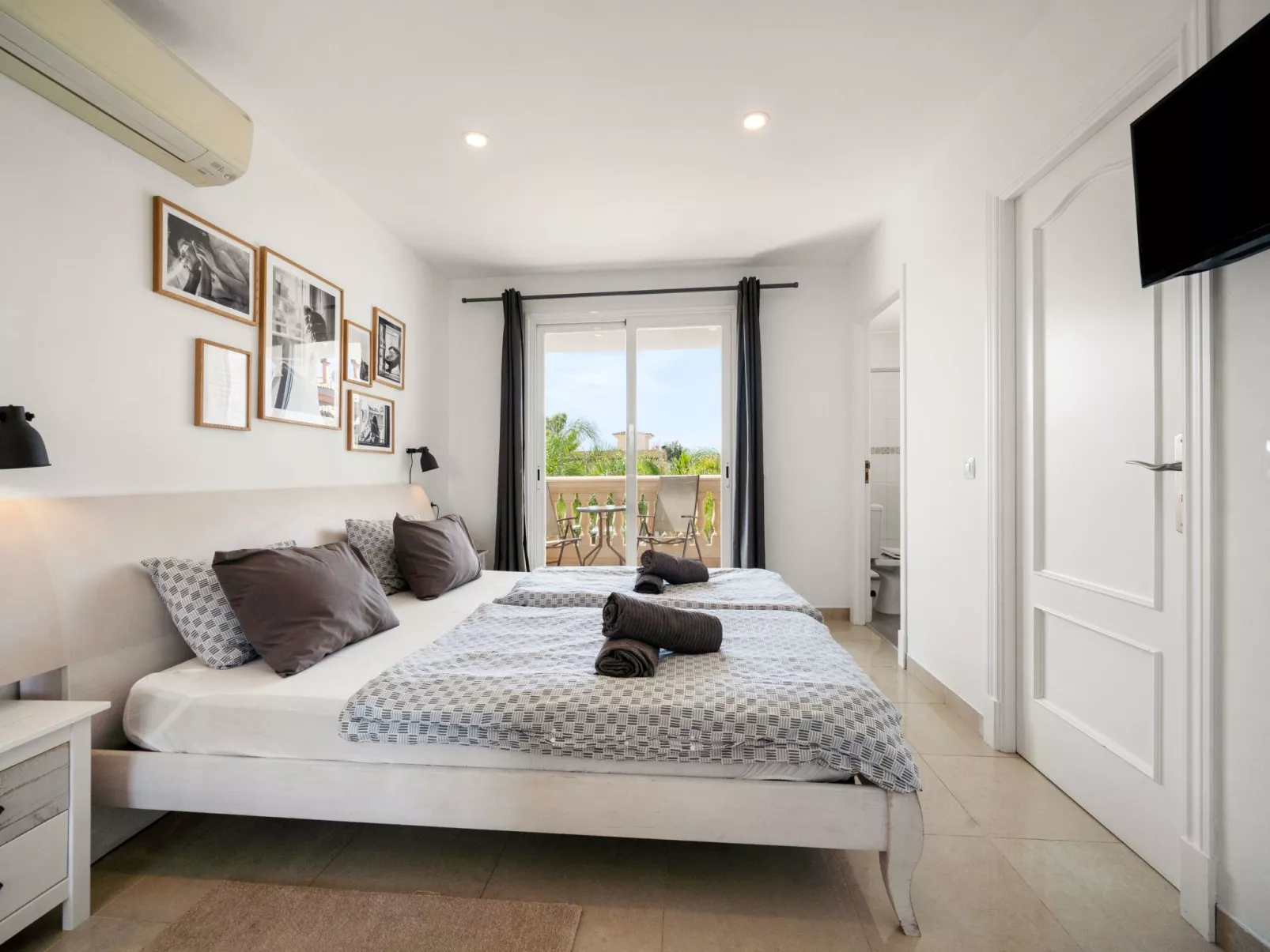 Villa SOL FELOSTAL, 130m zum Strand, nahe Airport und Palma Zentrum - Image-tags.info