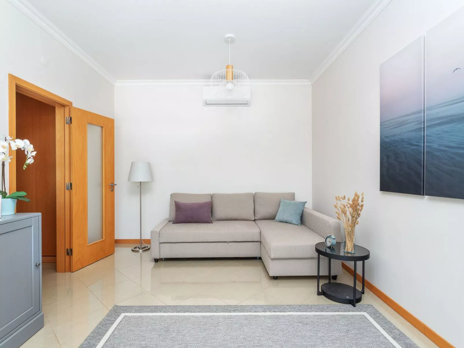 "Elena 2" mit Blick auf das Wasser - Image-tags.info