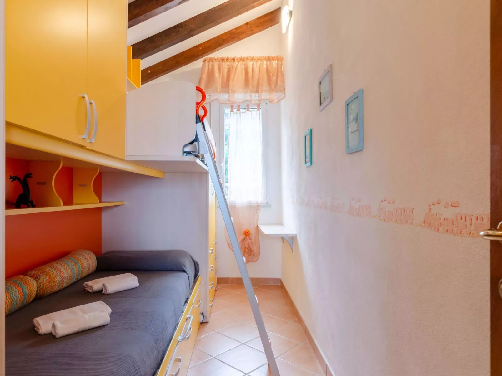 Ca du Pescou Charmantes Dachgeschoss in San Massimo - Image-tags.info