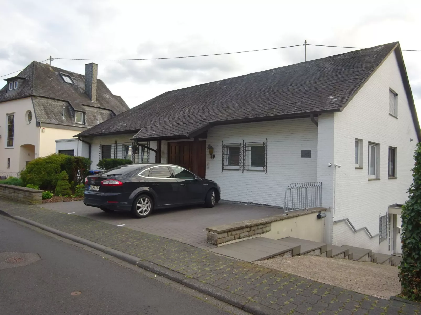 Großzügige Wohnung mit Terrasse und Rheintalblick - Image-tags.info