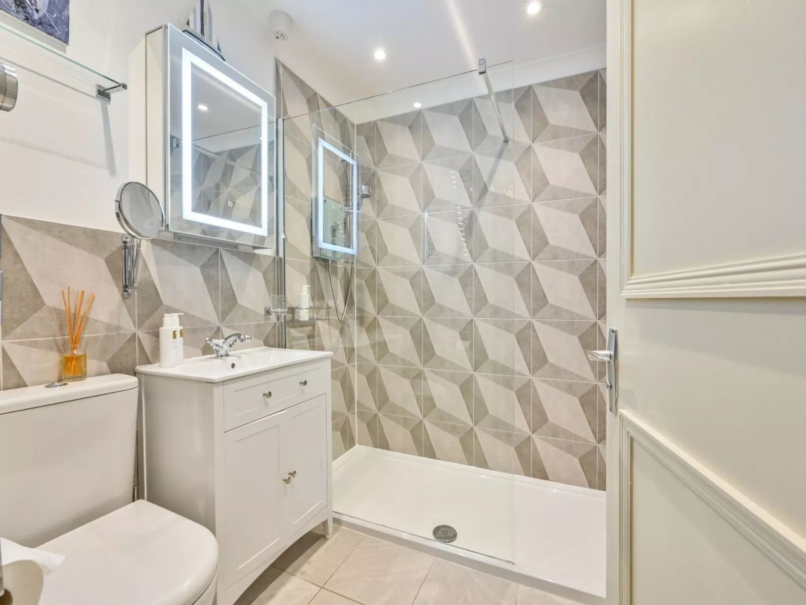 Große Wohnung in viktorianischer Villa - Image-tags.info