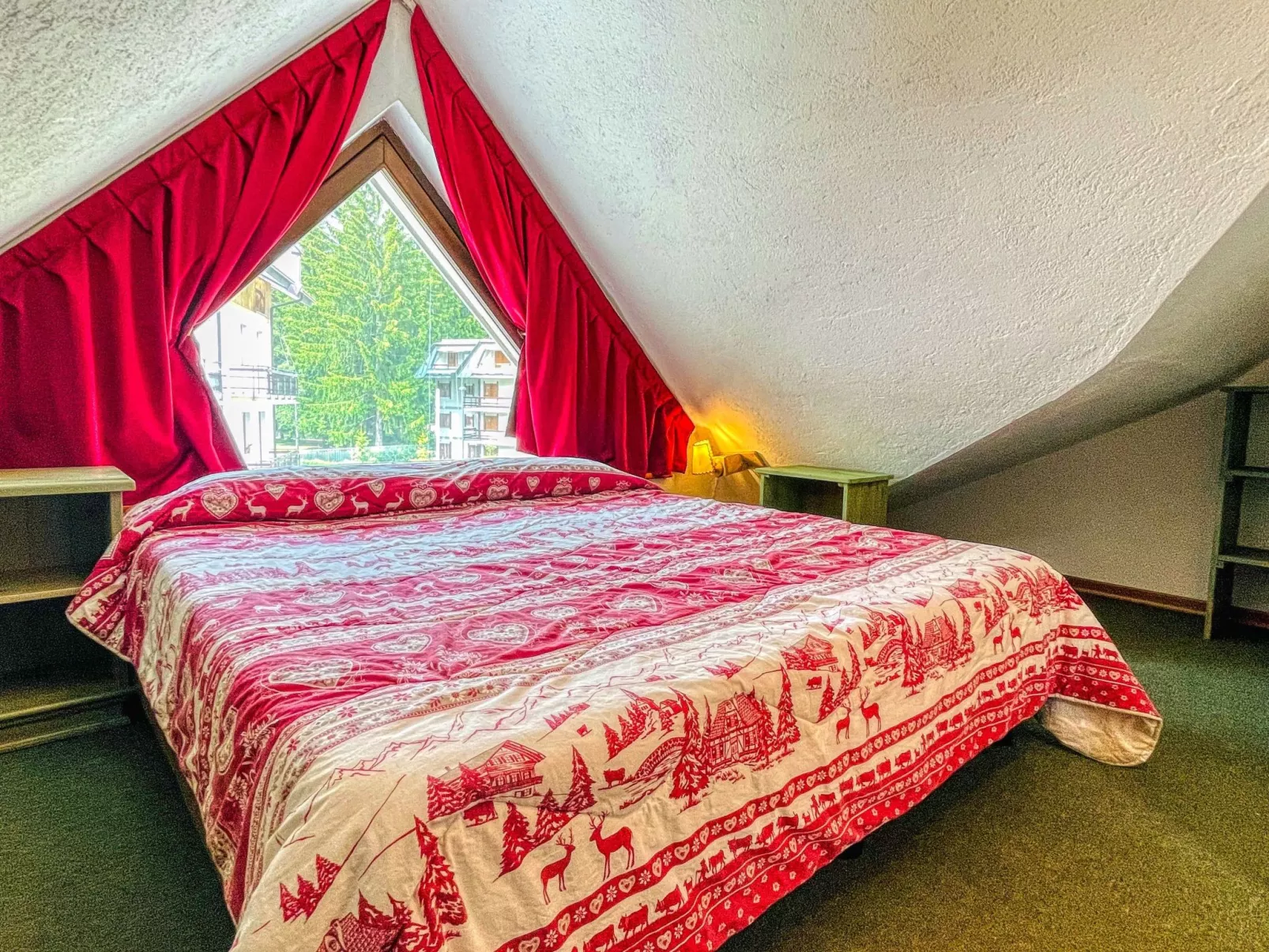 Drei-Zimmer-Dachgeschosswohnung 6 p.l. Villa Frejus - Image-tags.info