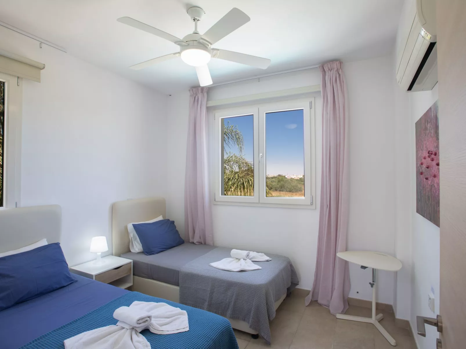 3-Schlafzimmer-Luxusvilla mit Pool und teilweise Meerblick - Image-tags.info