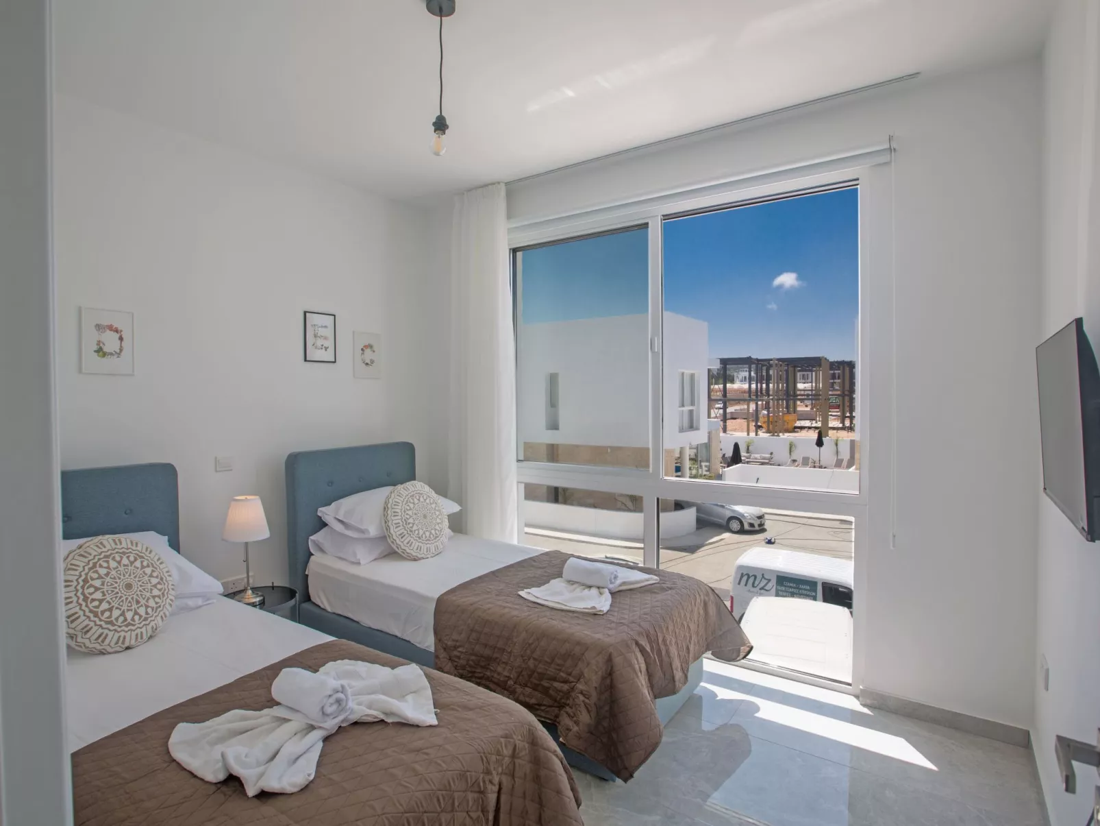 4-Schlafzimmer-Villa mit Pool im Zentrum von Protaras - Image-tags.info