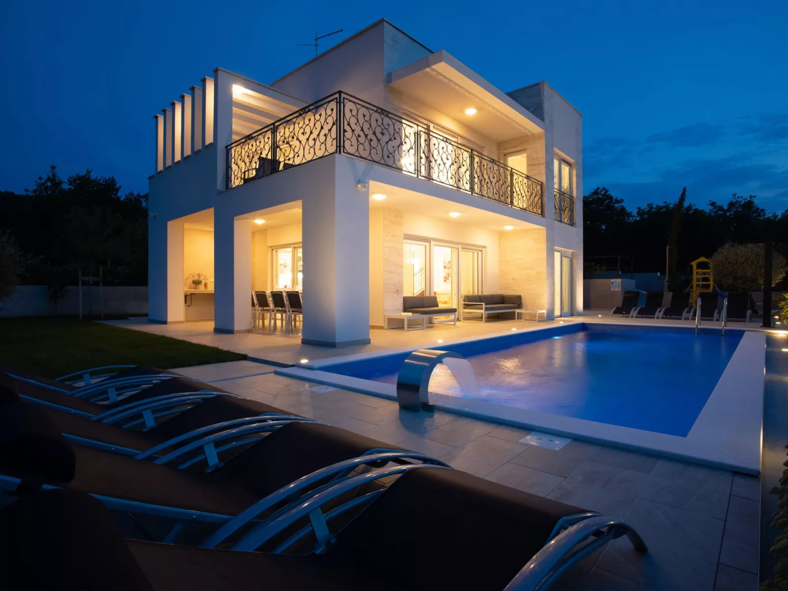 Villa Zara - Image-tags.info