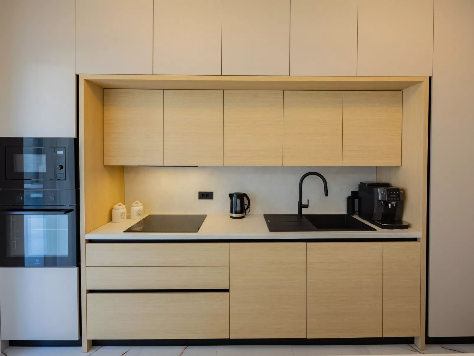 Villa Elena - Image-tags.info