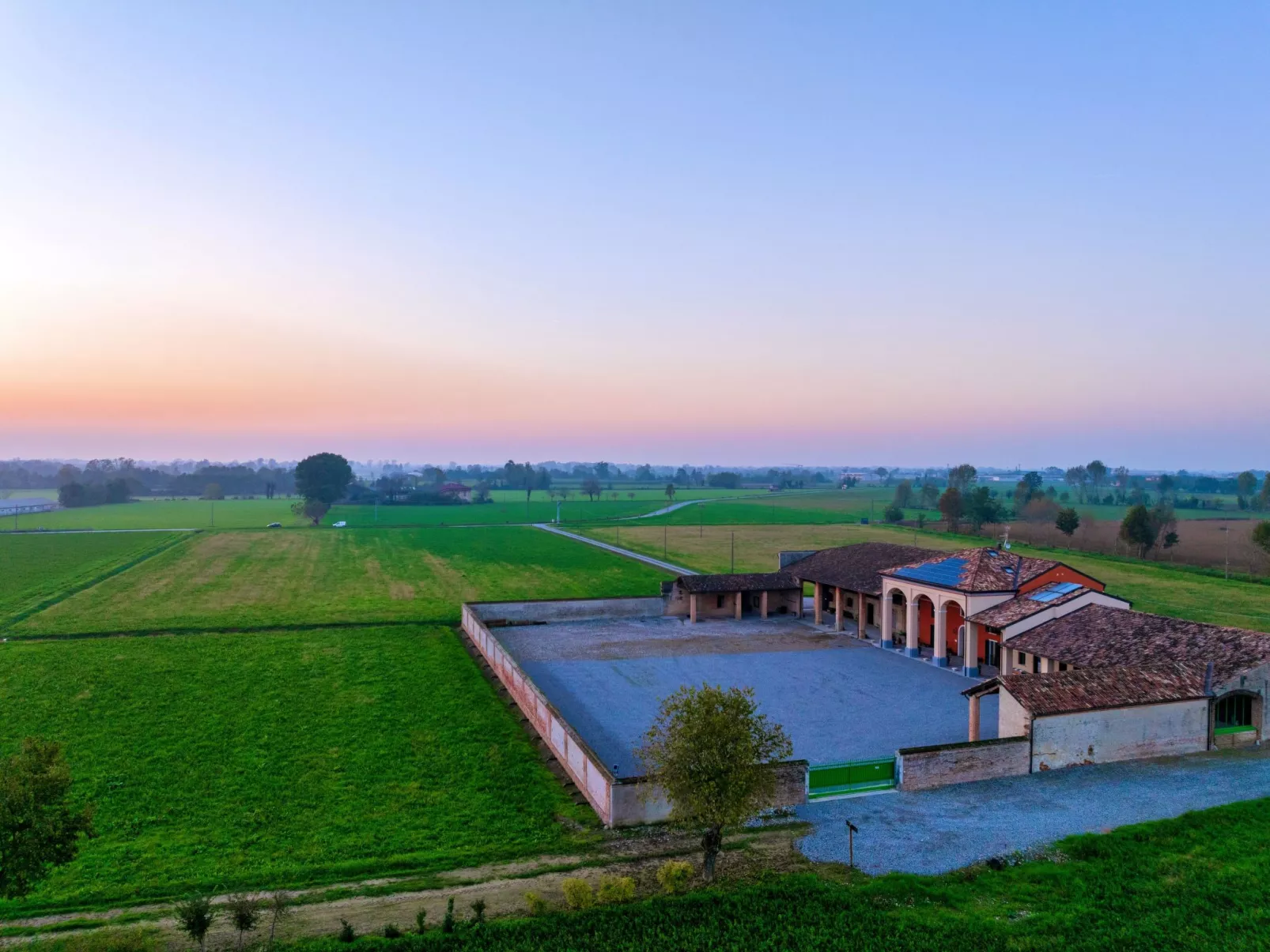 Wohnung mit Einzelbetten und Schlafsofa - Image-tags.info