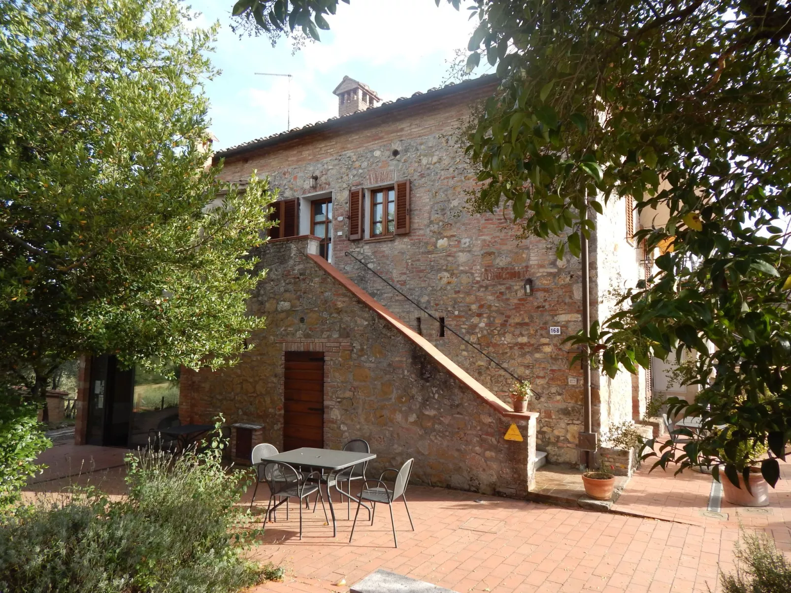 Dreizimmerwohnung für 4 Personen 3 km vom Zentru - Buiten