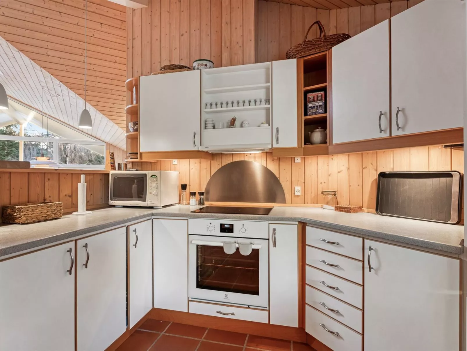 "Hollie" - 75m from the sea-Binnen