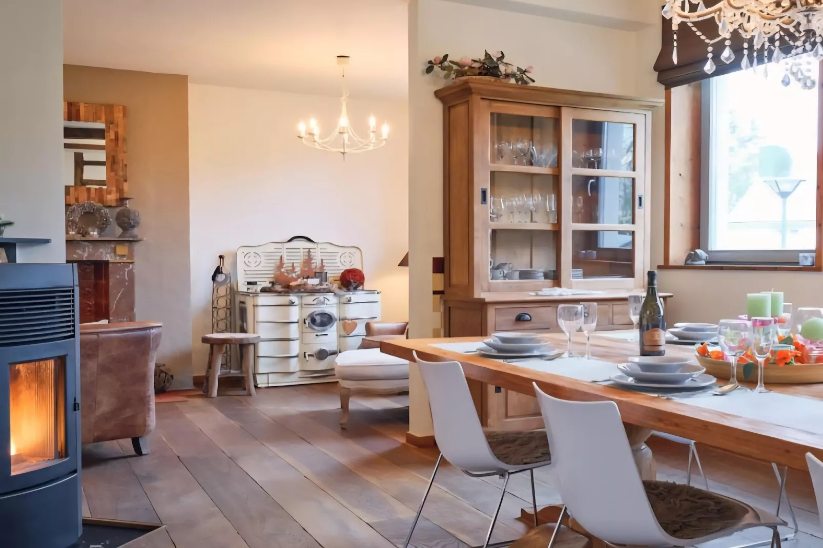 Gite L'éternité - Eetkamer