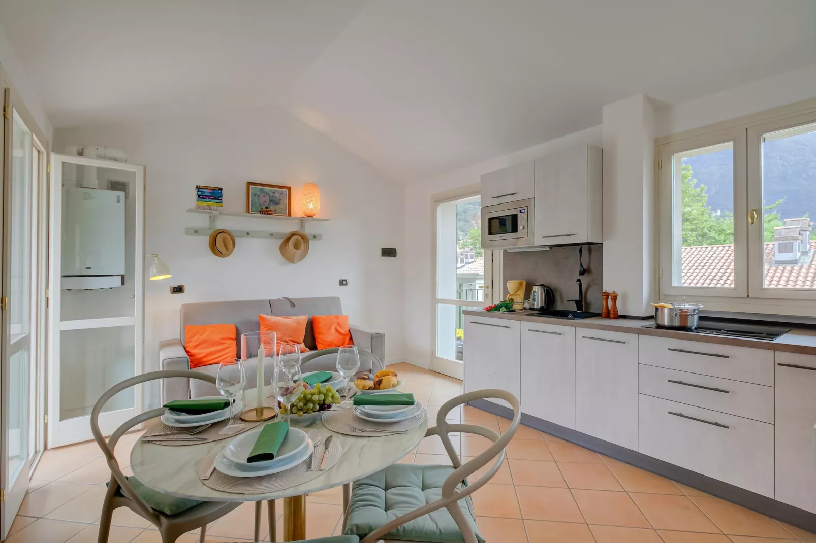 RESIDENCE PORTO LETIZIA - VILLAS-STUDIO 4 PAX VISTA LAGO DELUXE 8214 - VSLD4 - Eetkamer