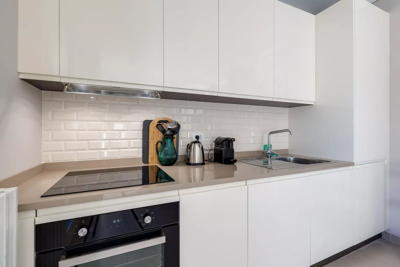 RESIDENCE PORTO LETIZIA - VILLAS-BILOCALE 4 PAX VISTA LAGO PLUS 8215 - V1LP4 - Keuken