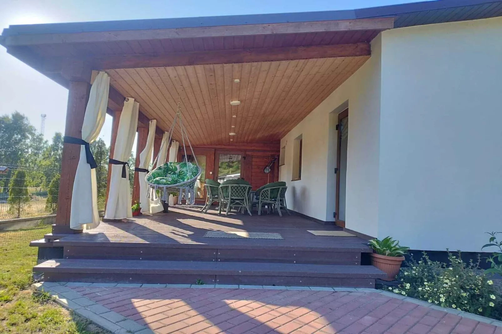 HolidayHouse with the big tarasse&garden in Kolczewo LIT-Terrasbalkon