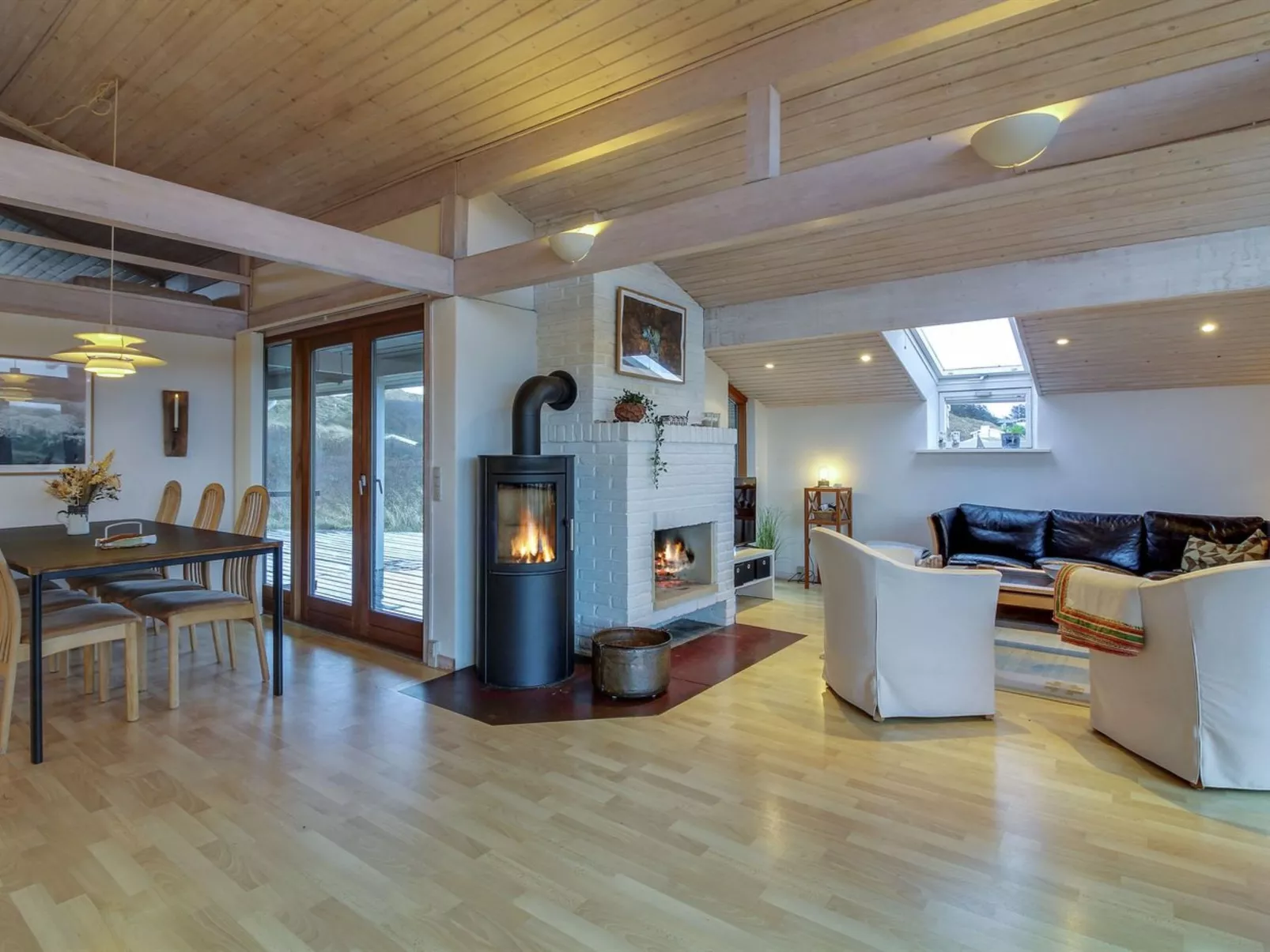 "Essie" - 250m from the sea - Binnen