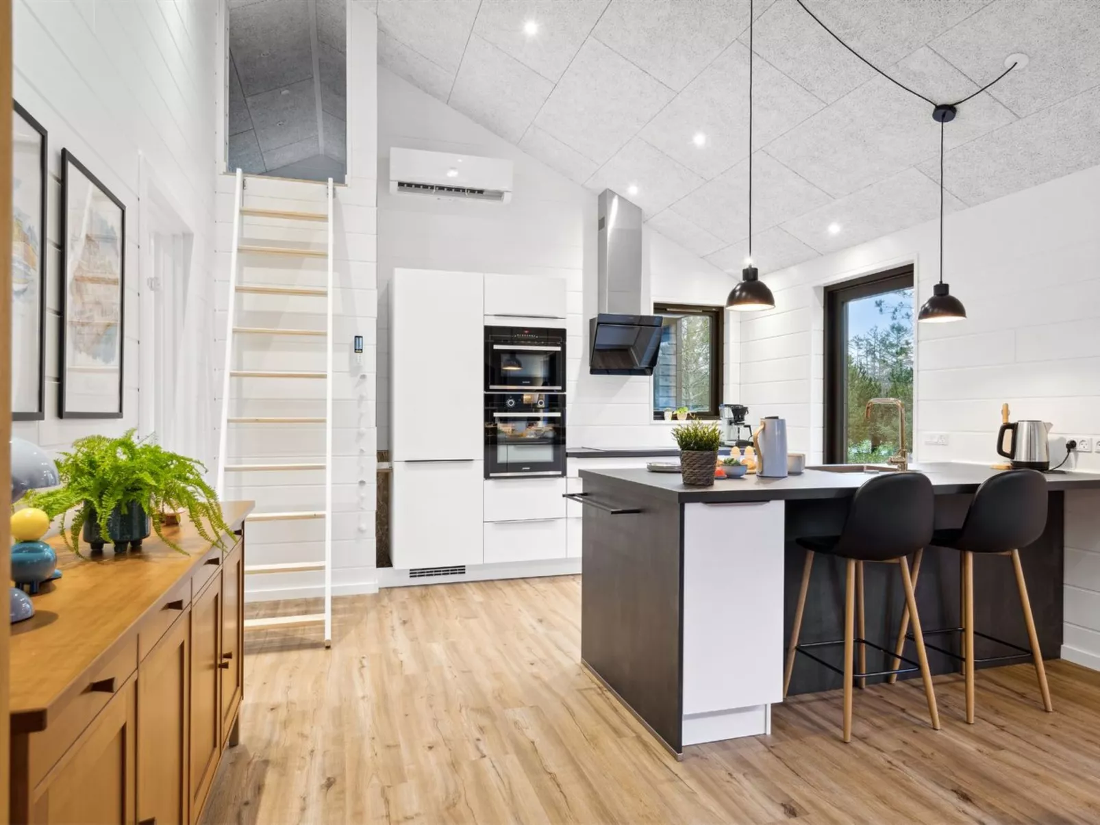 "Skakke" - 900m from the sea - Binnen