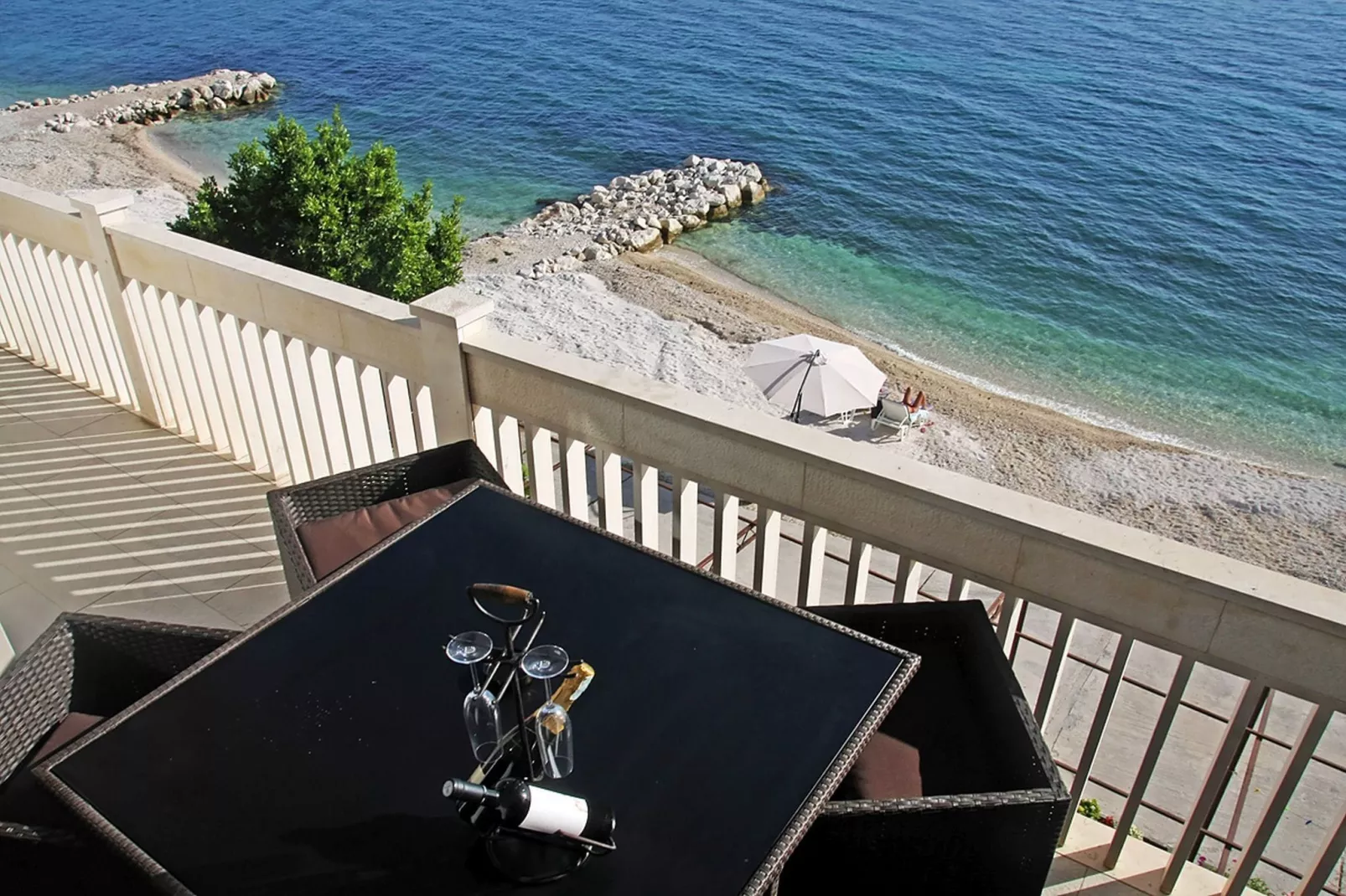 Luxury beach apartment-Buitenkant zomer