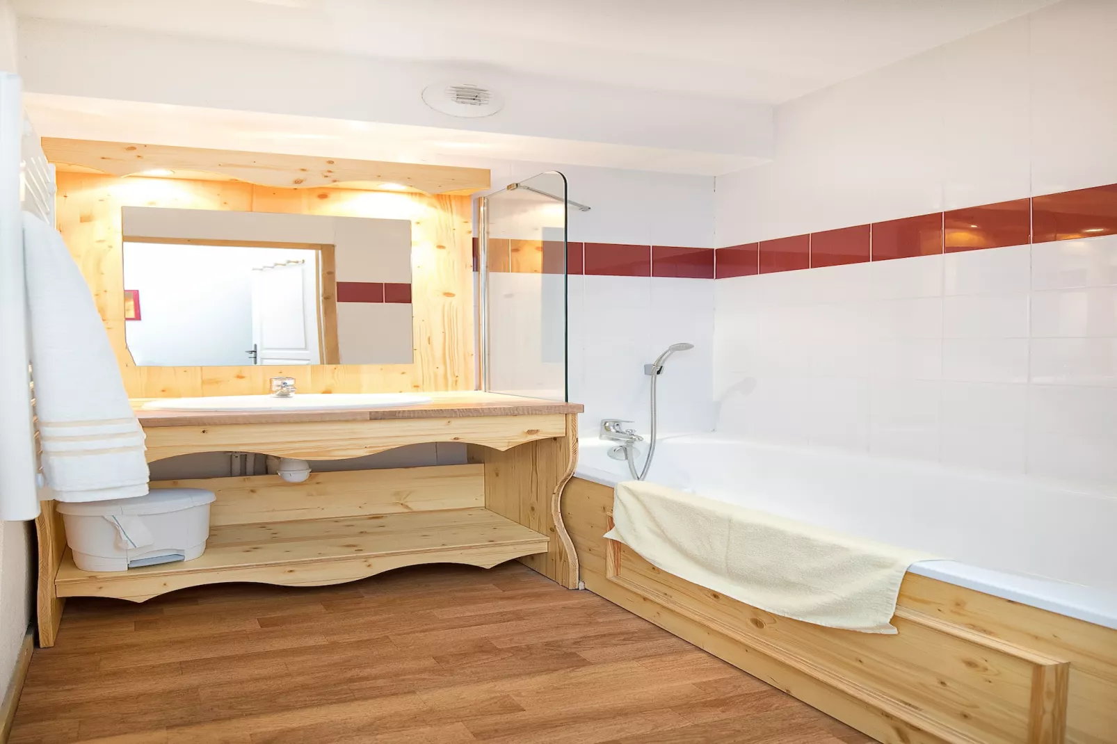 Hameau 3 203 - SPA & PISCINE appartement 4 pers - Badkamer