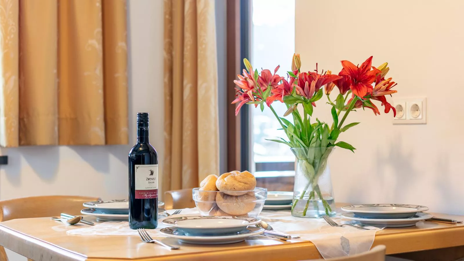 Landhaus Marchfeld Top 2 - Eetkamer