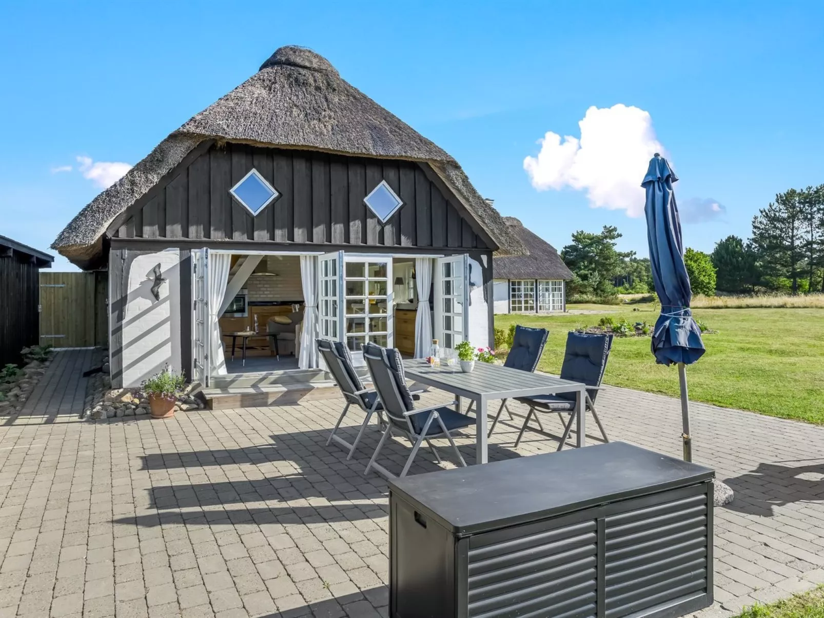 "Ronja" - 1.3km from the sea-Buiten