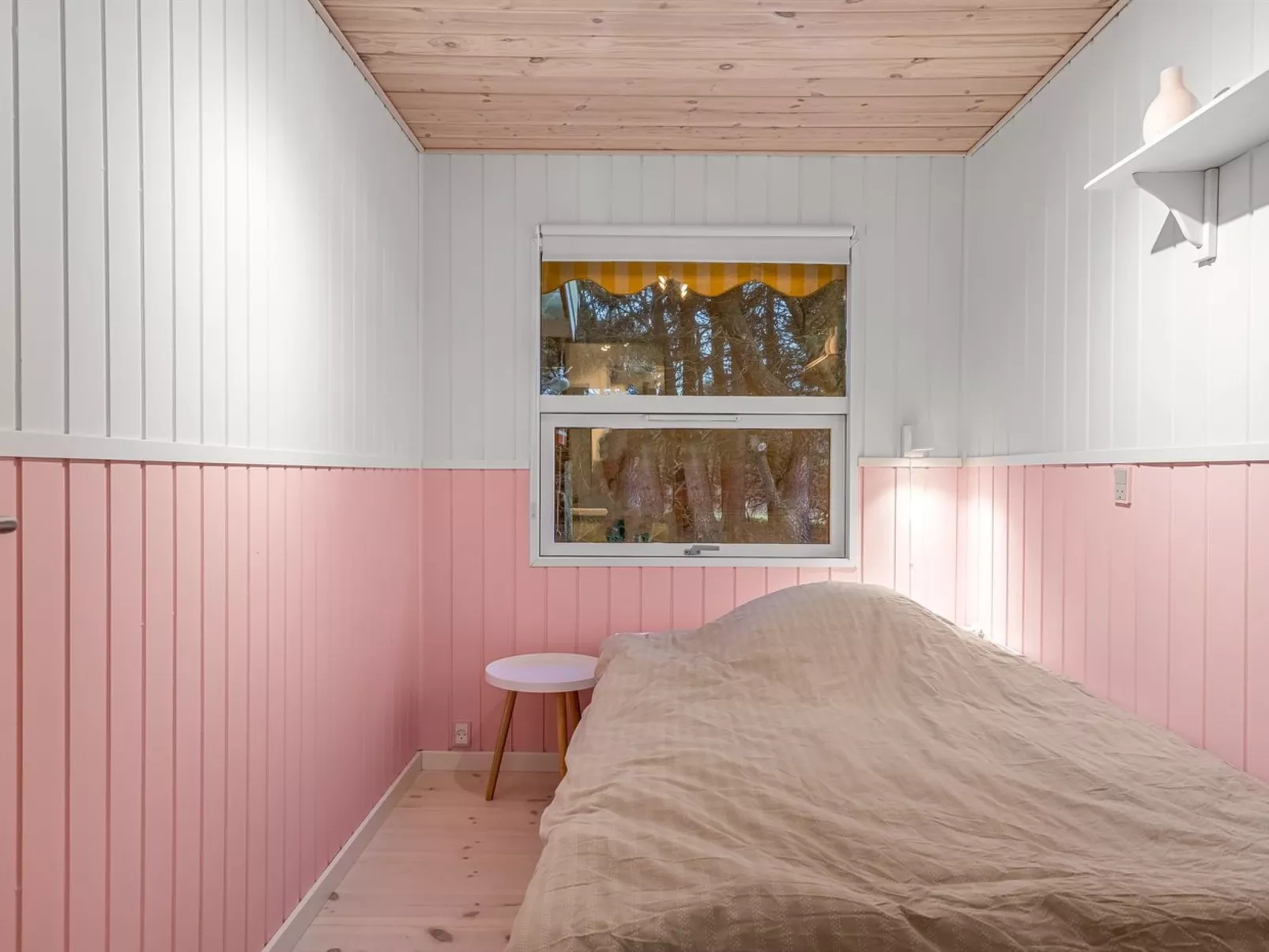 "Felicia" -  from the sea - Binnen