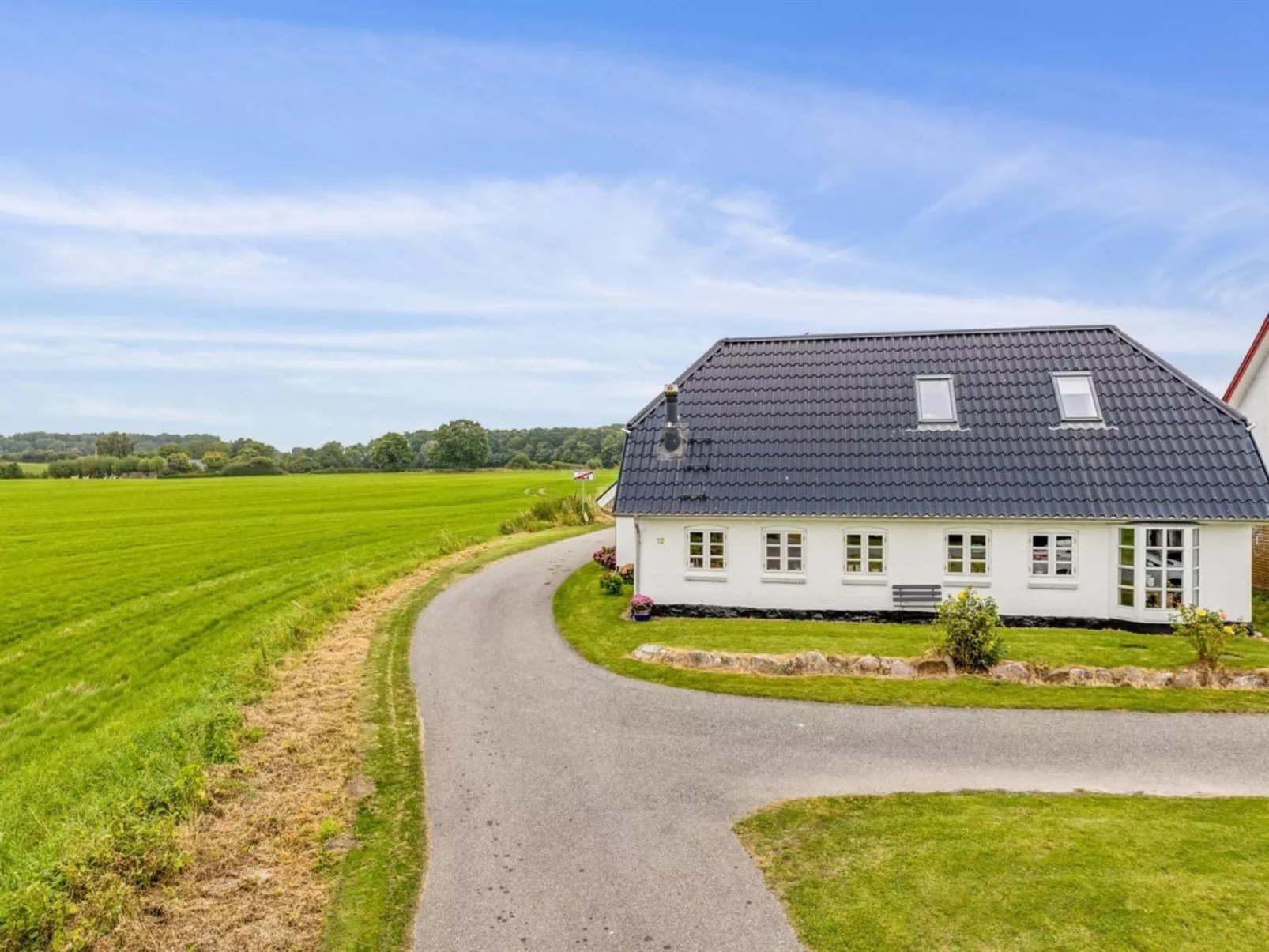 "Yorik" - 1.6km from the sea-Buiten