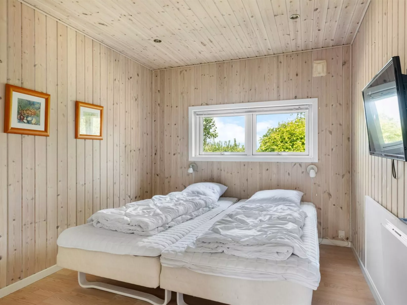 "Anouk" - 700m from the sea-Binnen